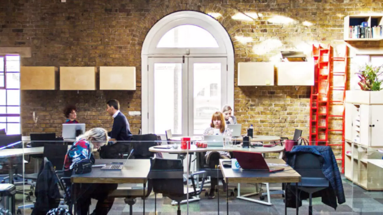 Do-Coworking-Spaces-Provide-Peace-and-Privacy