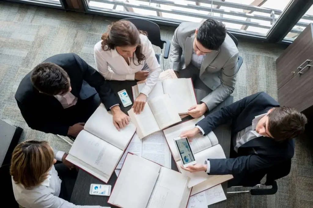 Advantages-Disadvantages-of-S-Corporations